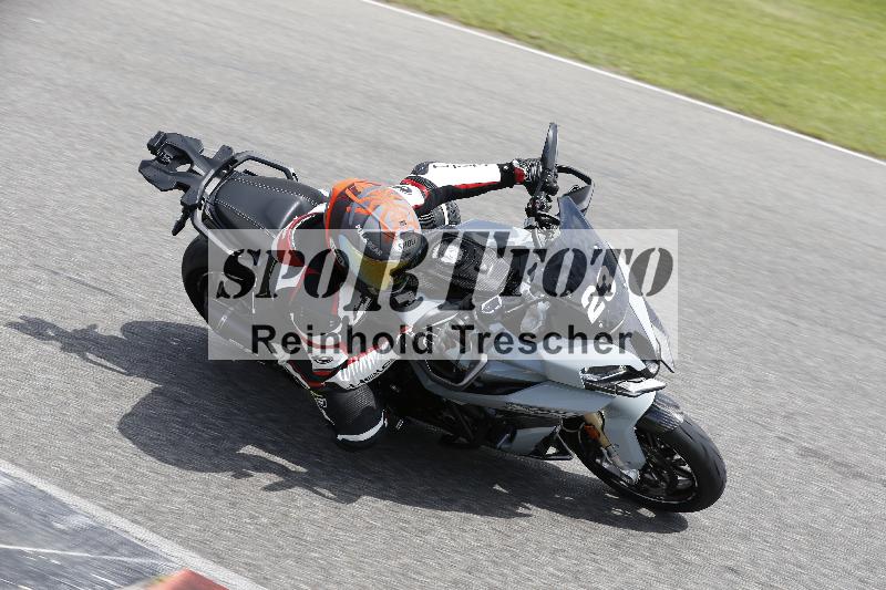 /Archiv-2024/29 12.06.2024 MOTO.CH Track Day ADR/Gruppe gelb/23